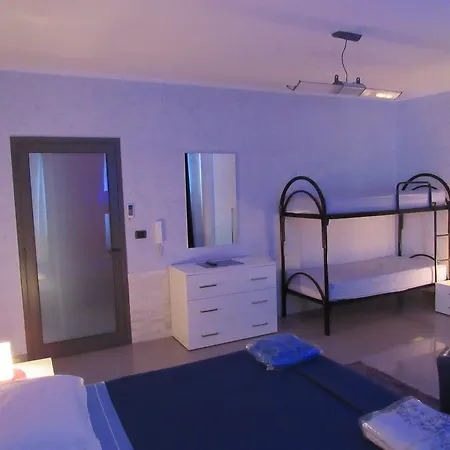 アパート Attico Mare ガリポリ